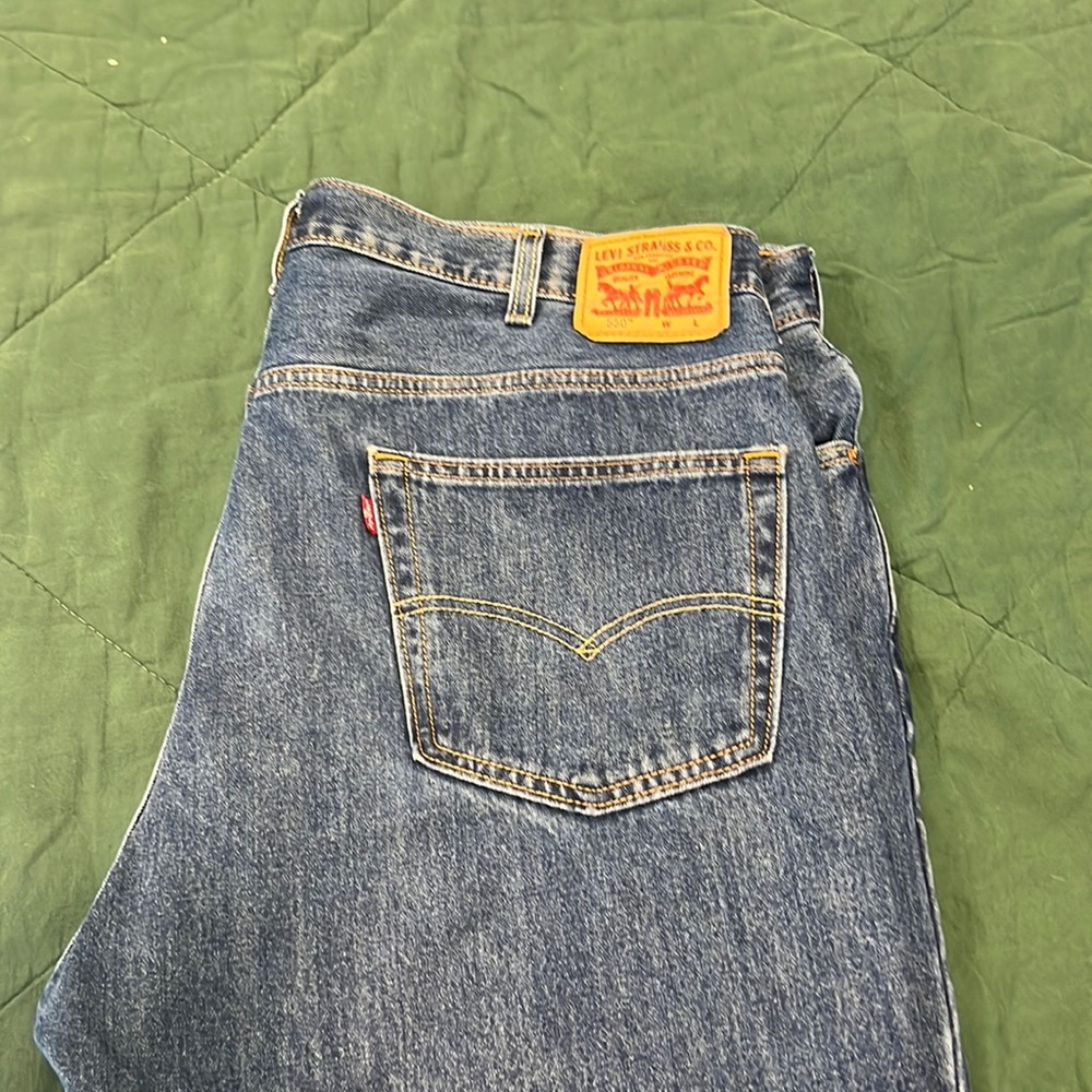 Brand new Levi 550s
